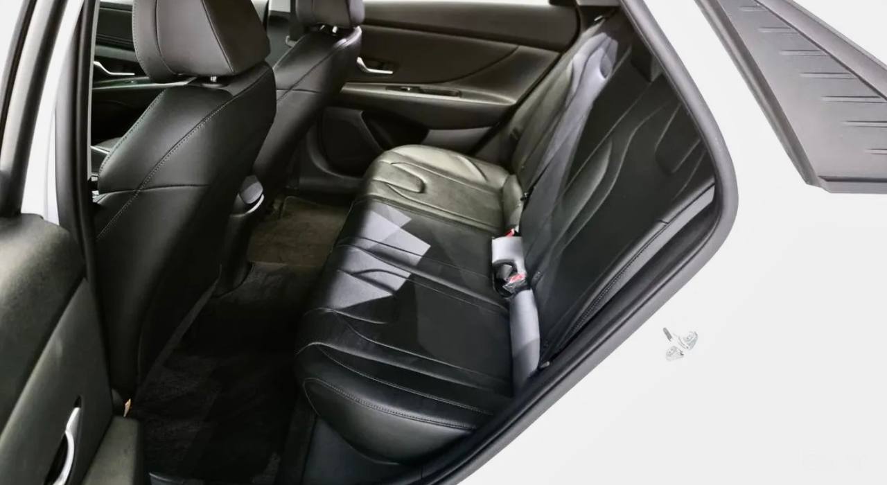 Hyundai Avante ( Elantra ) 