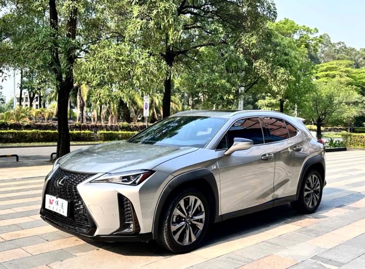 Lexus UX F- Sport 