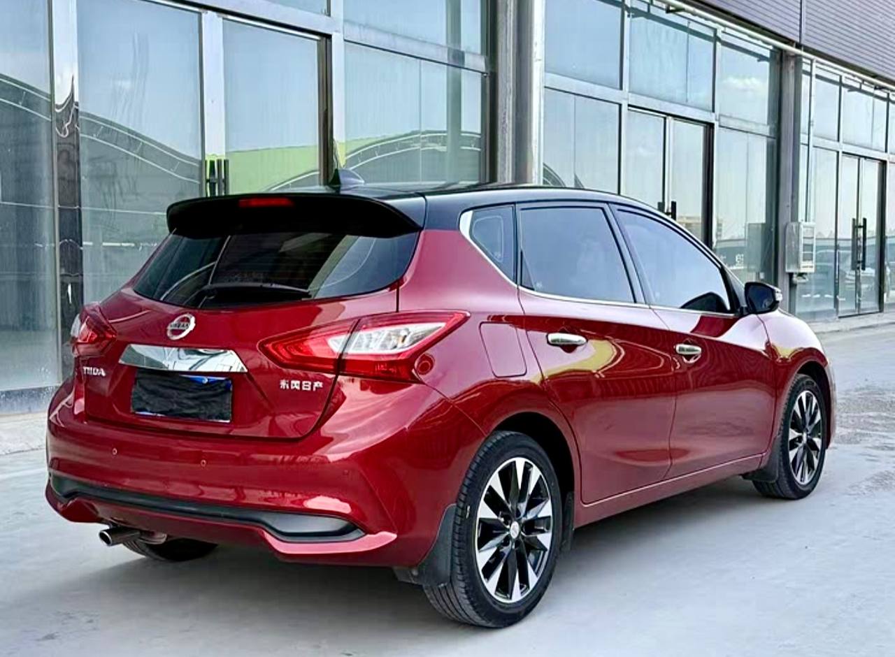 Nissan Tiida